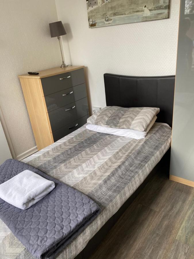 The Silverdale . Farnborough  Esterno foto