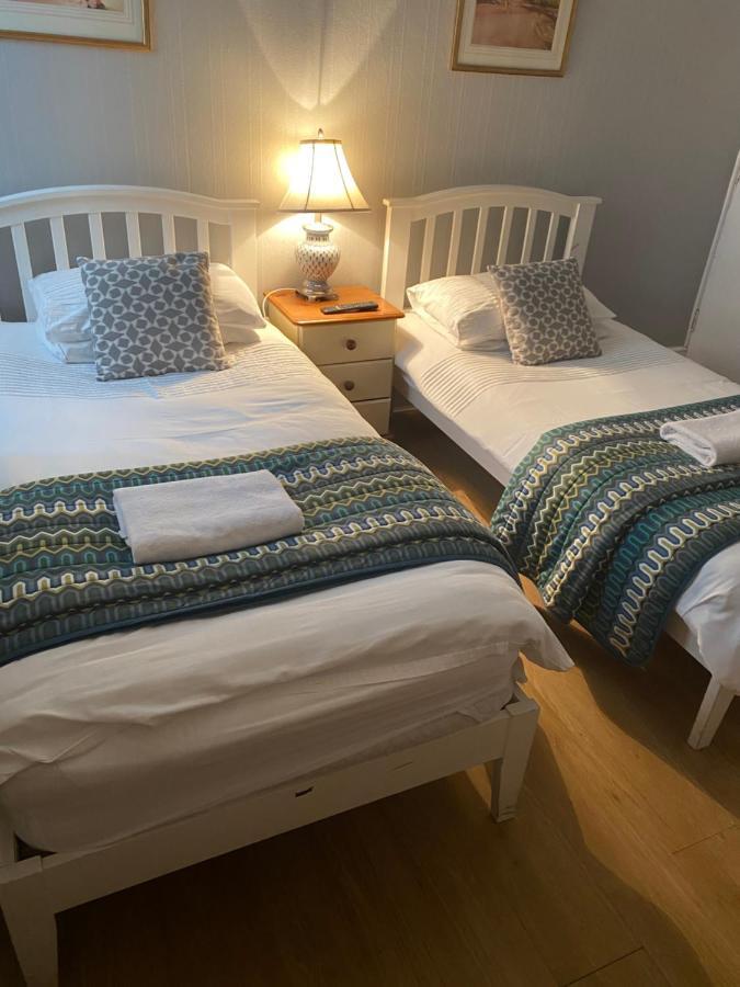 The Silverdale . Farnborough  Esterno foto